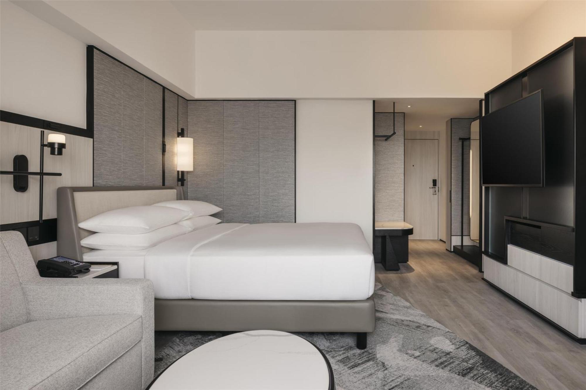 King Deluxe Room High Floor City View,1673927426:JPEG